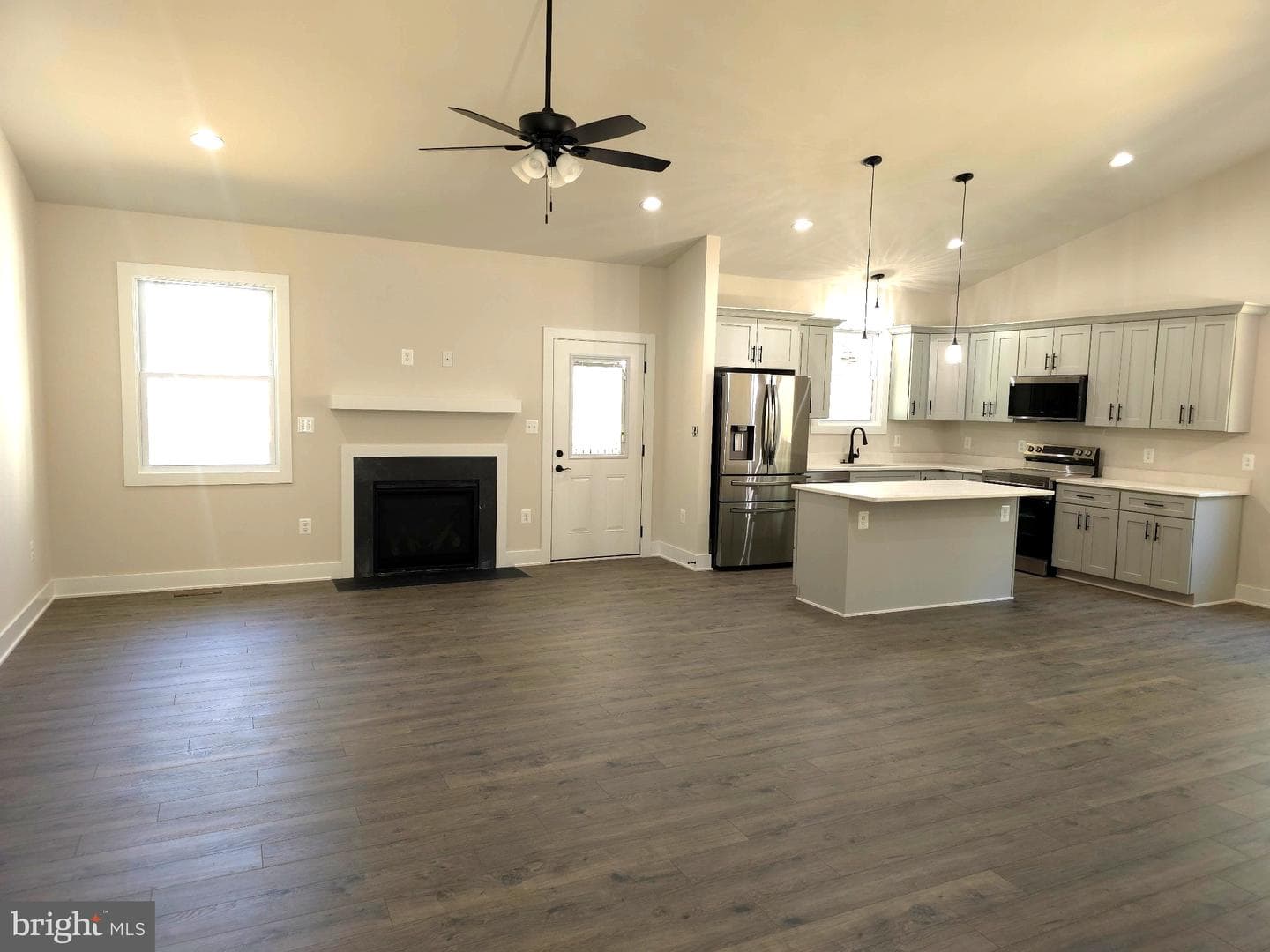 236 Pelican Way photo 3
