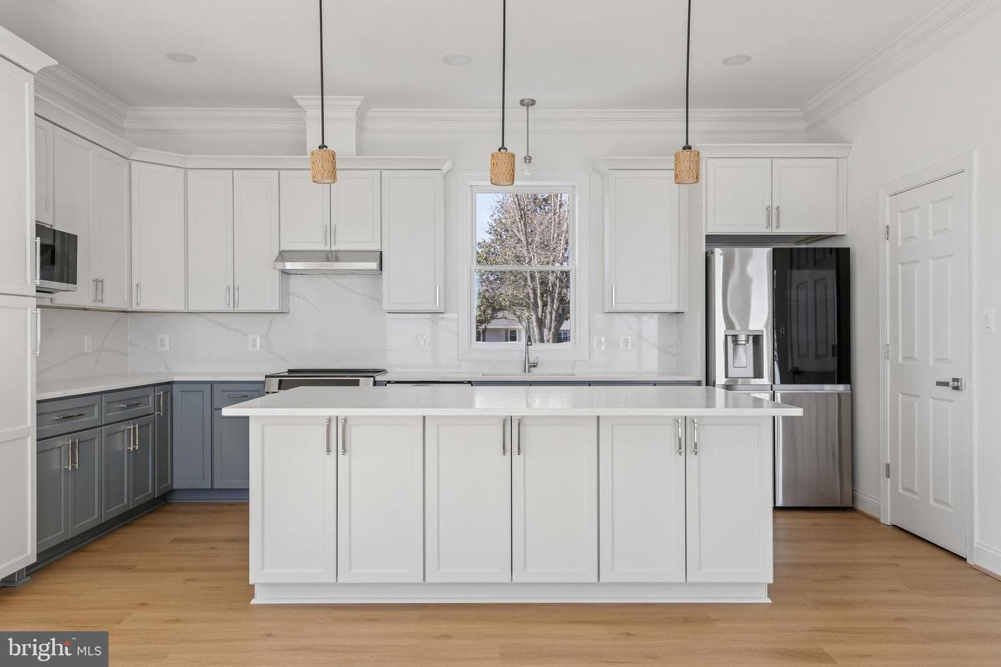 54 Shore Dr. photo 11