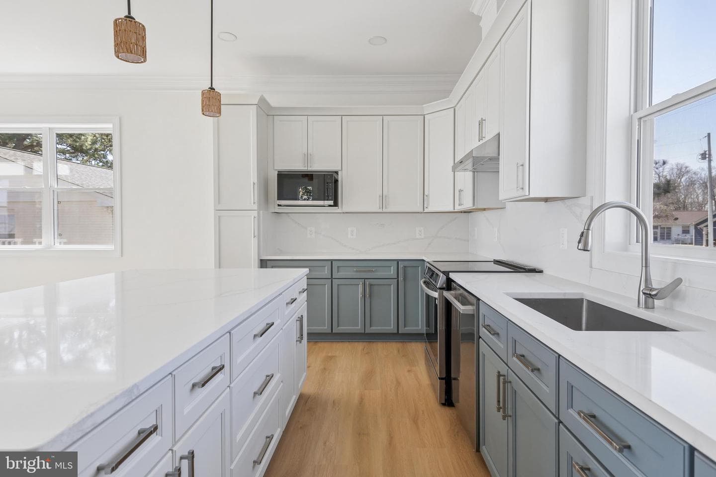 54 Shore Dr. photo 17