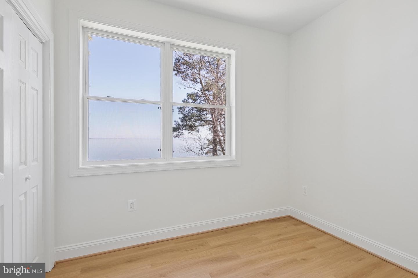 54 Shore Dr. photo 30