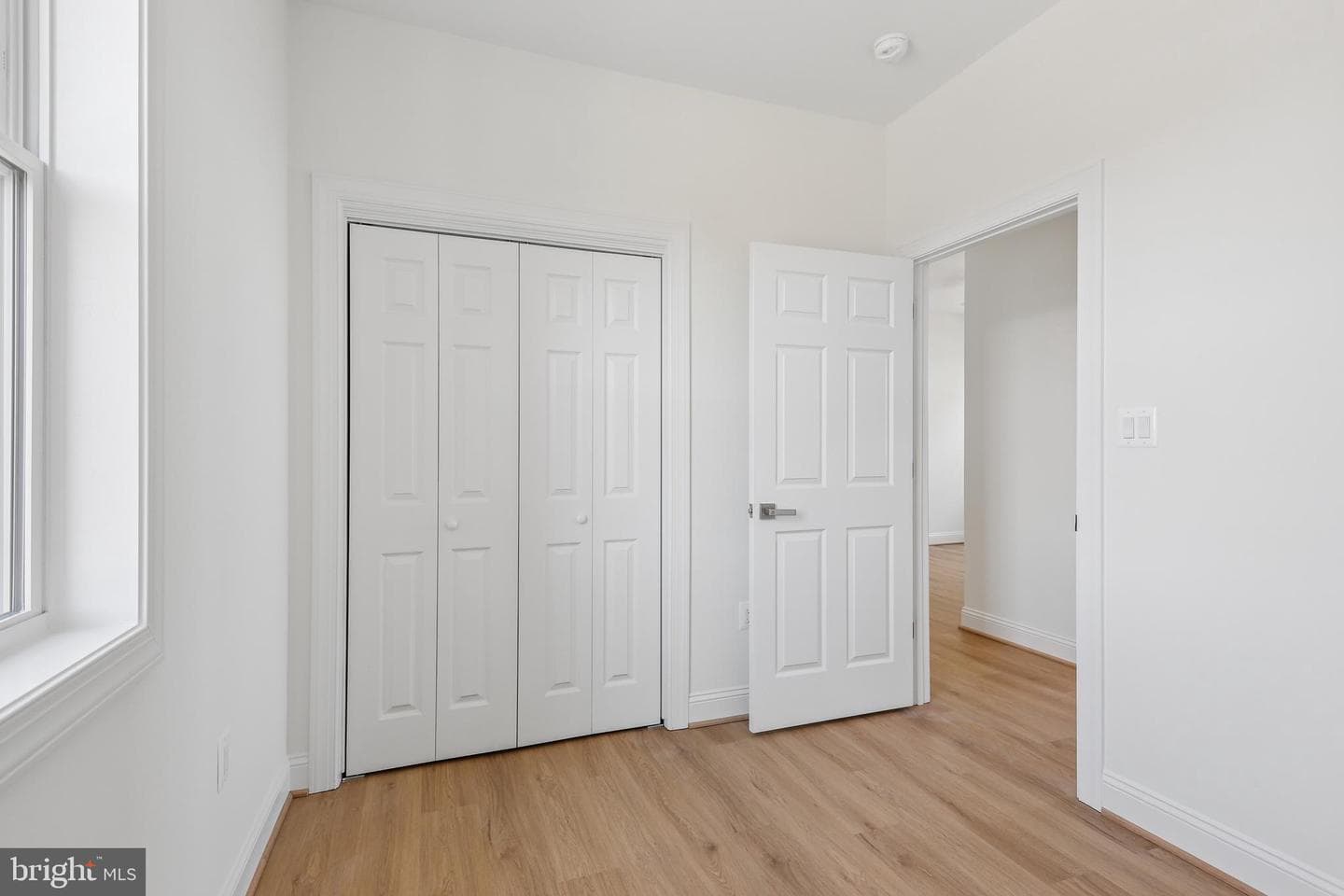 54 Shore Dr. photo 32