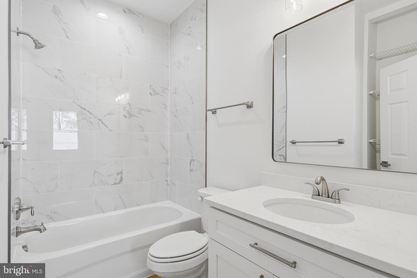 54 Shore Dr. photo 33