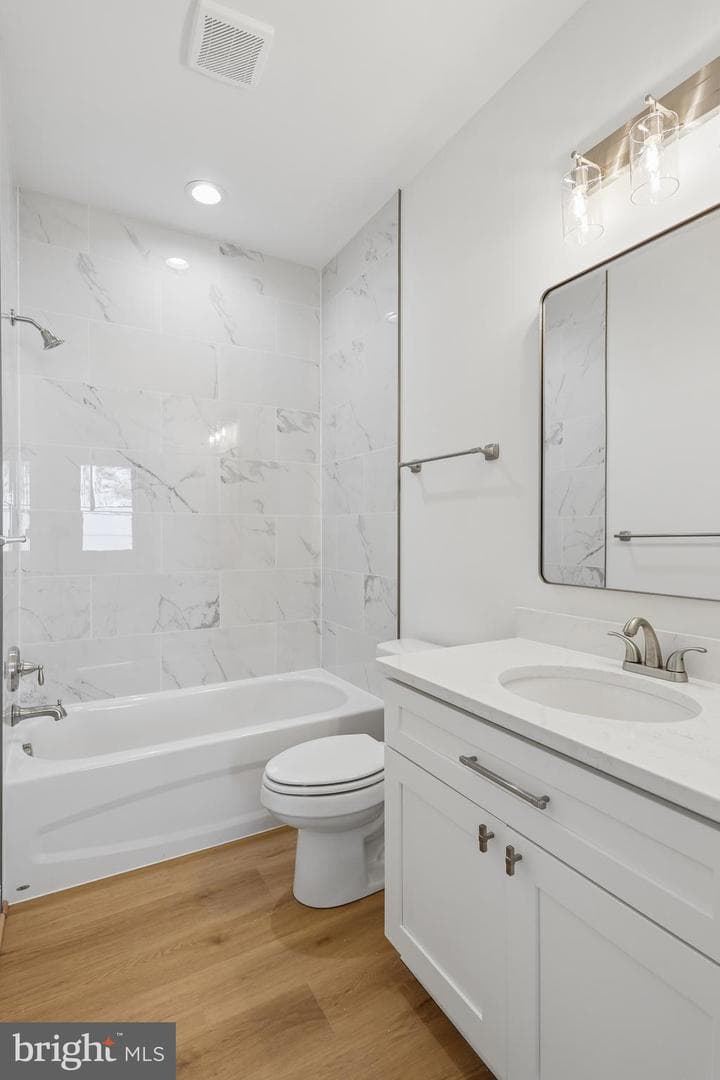 54 Shore Dr. photo 34