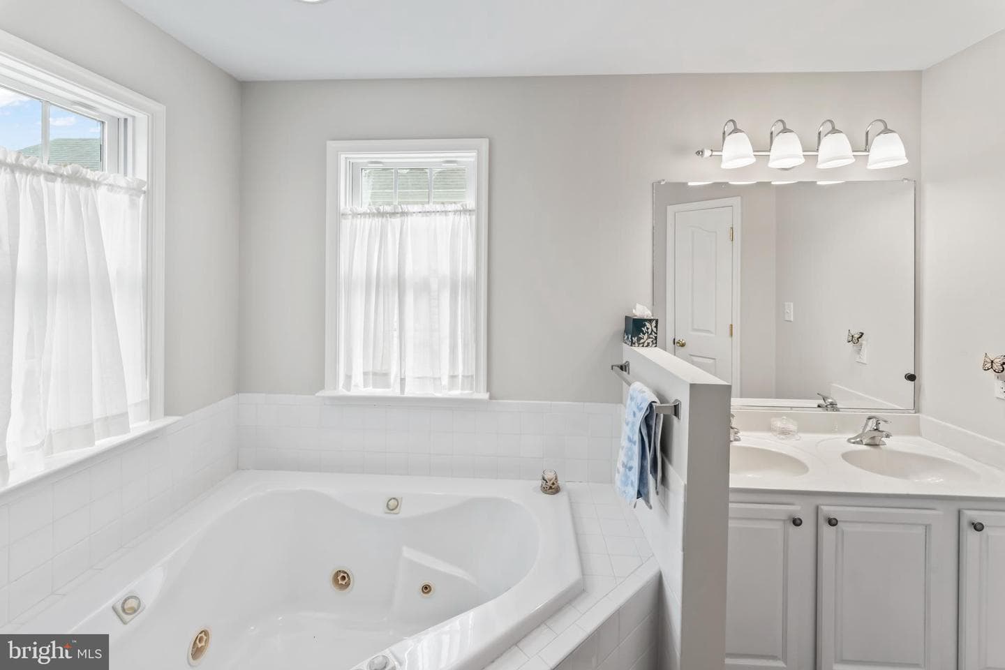 1226 Bancroft Avenue photo 23