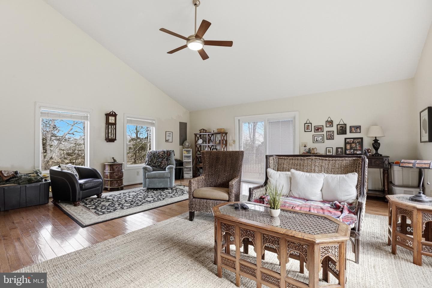 115 Waterside Ln photo 24