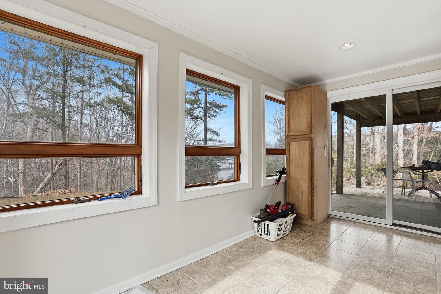 115 Waterside Ln photo 32