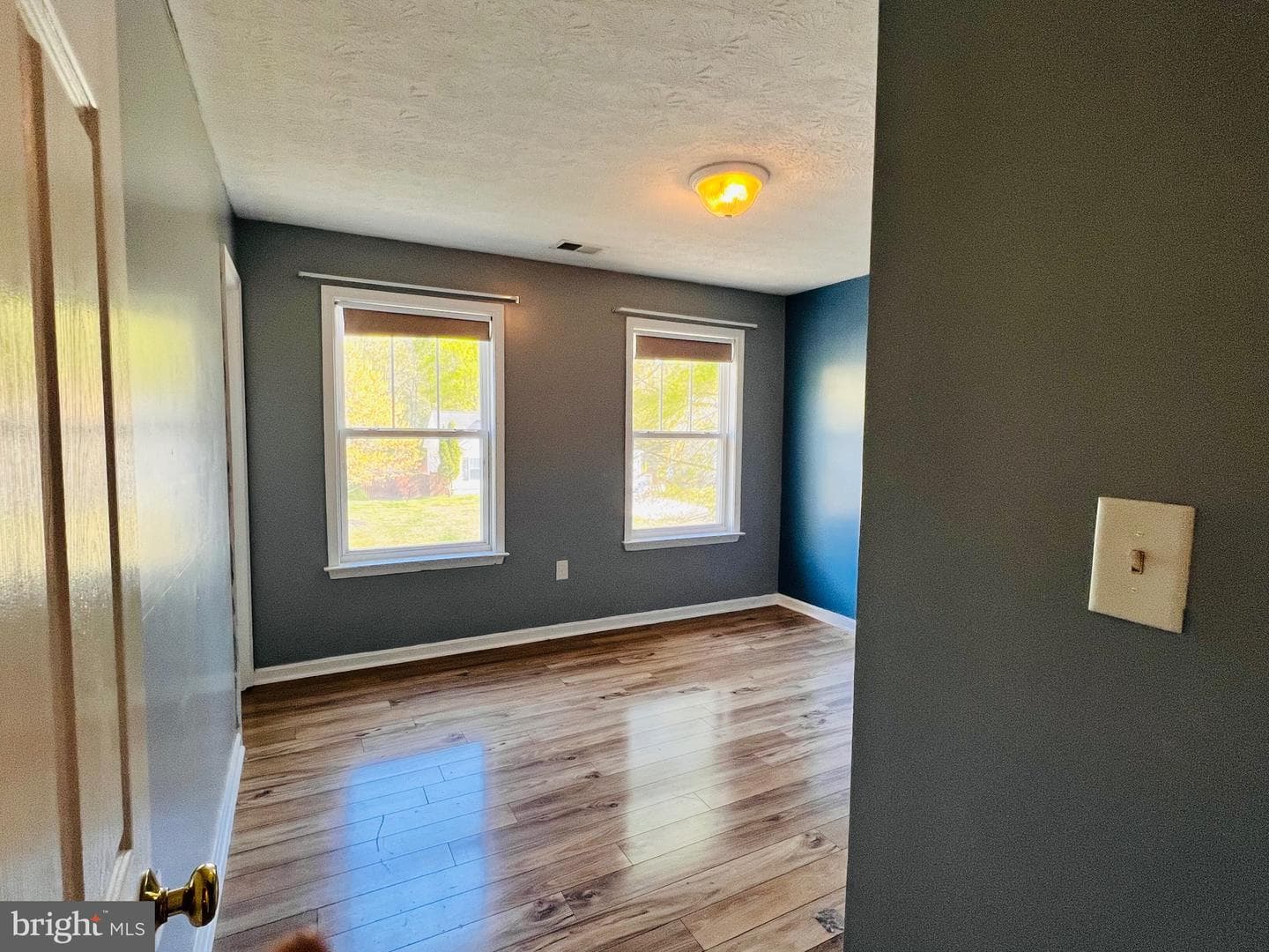 213 Forest Avenue photo 46
