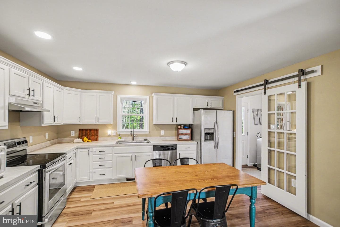 261 Azure Drive photo 3