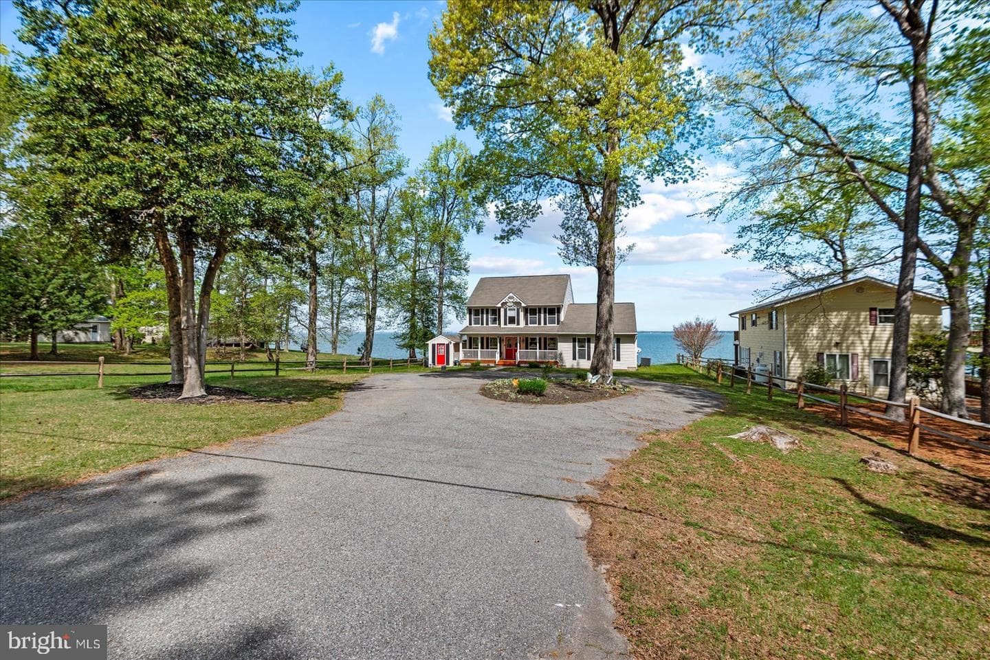 259 Monument Drive photo 6