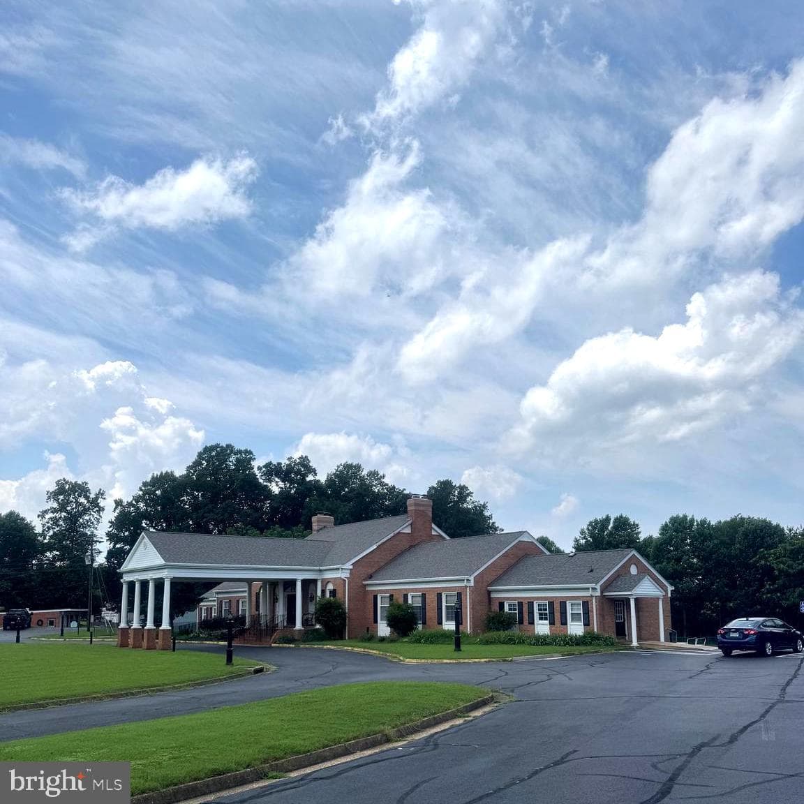 209 Federalist Way photo 17