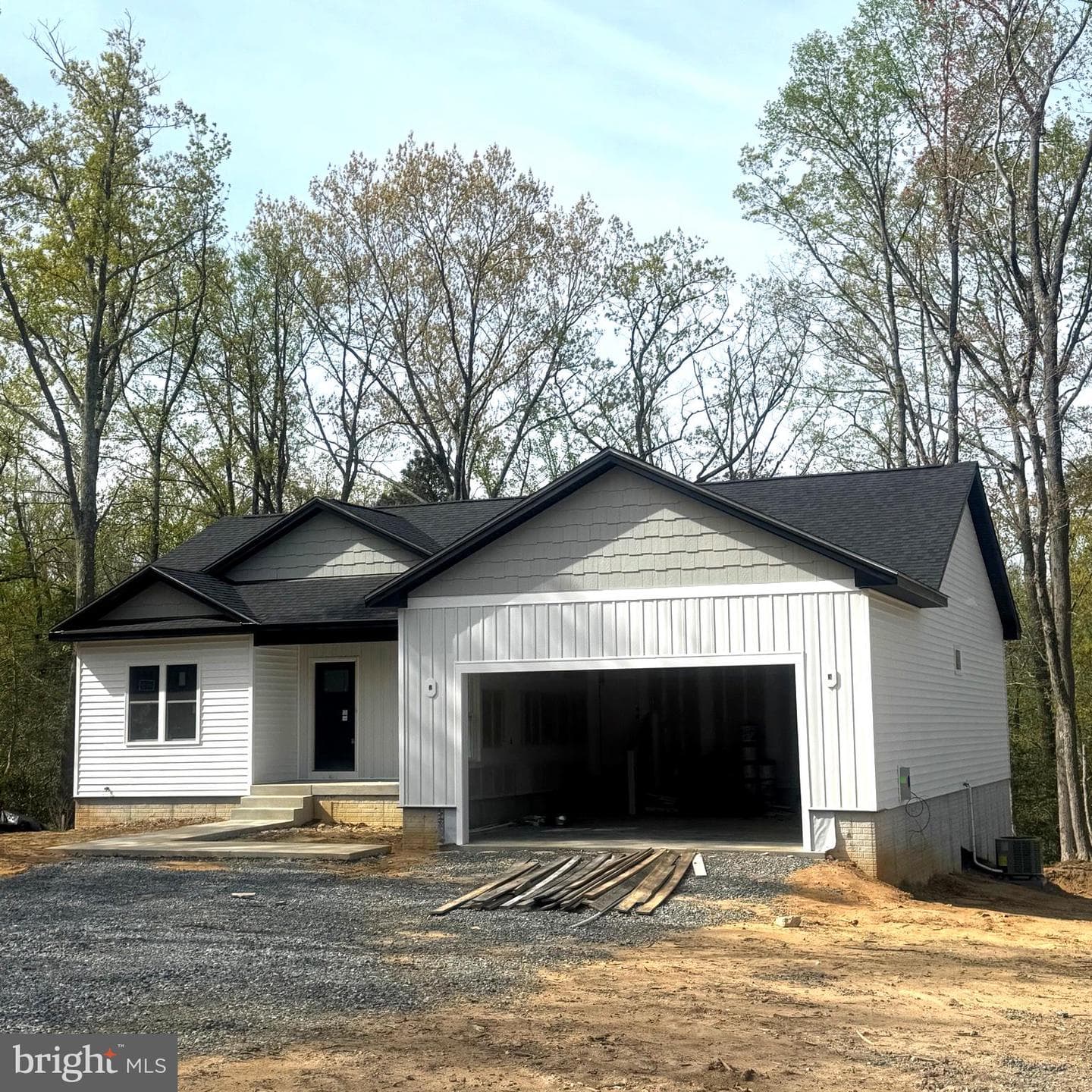 209 Federalist Way photo 3