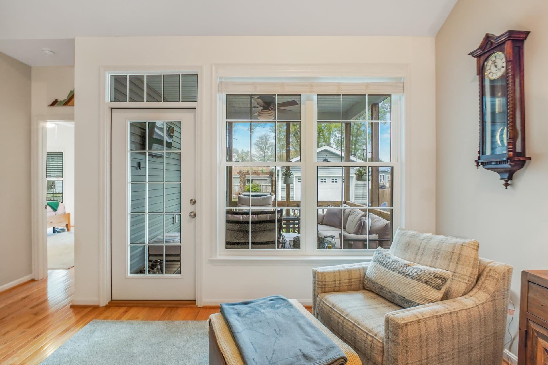 1111 Lossing Avenue photo 30