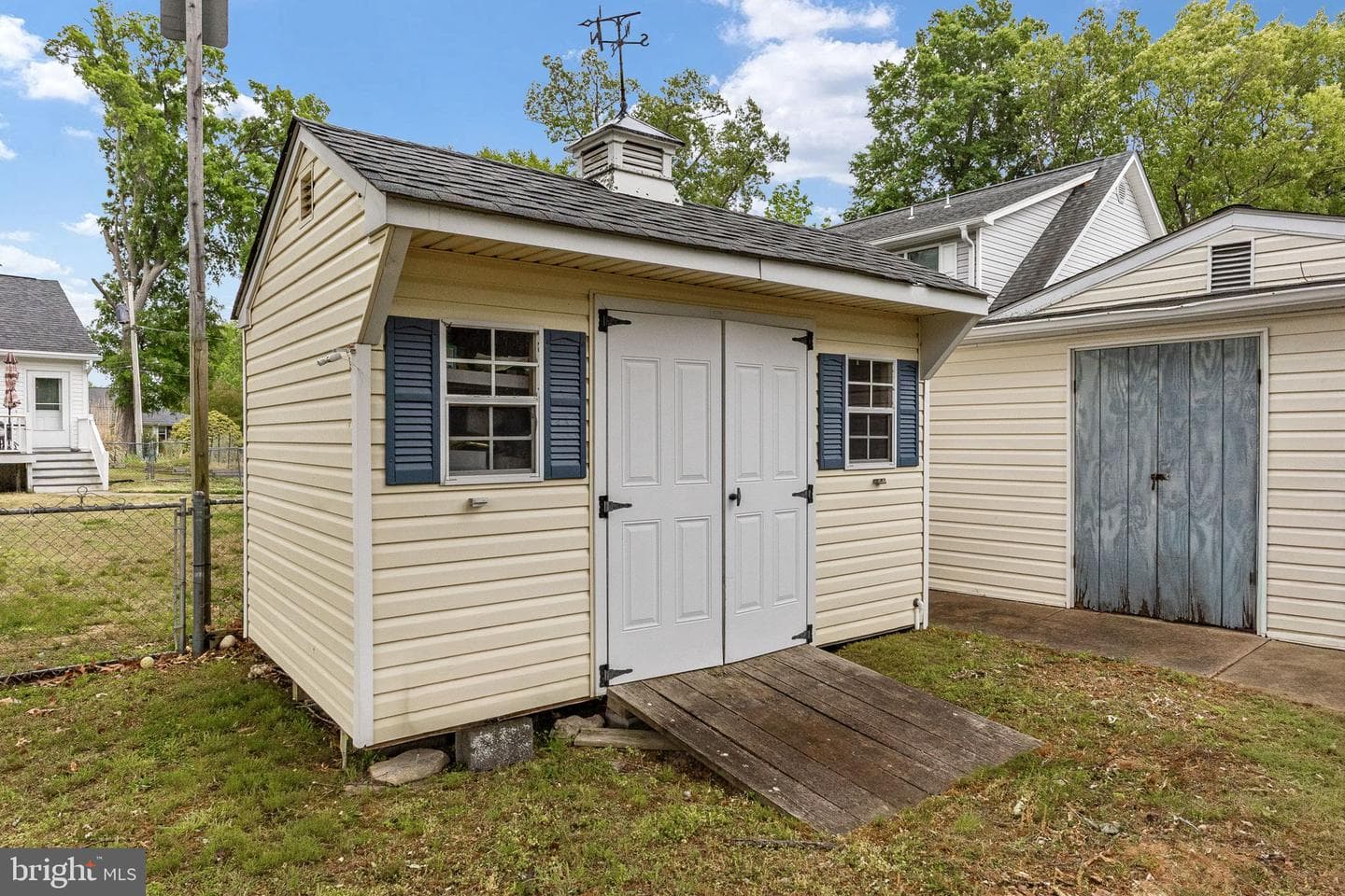315 Lawrence Lane photo 25