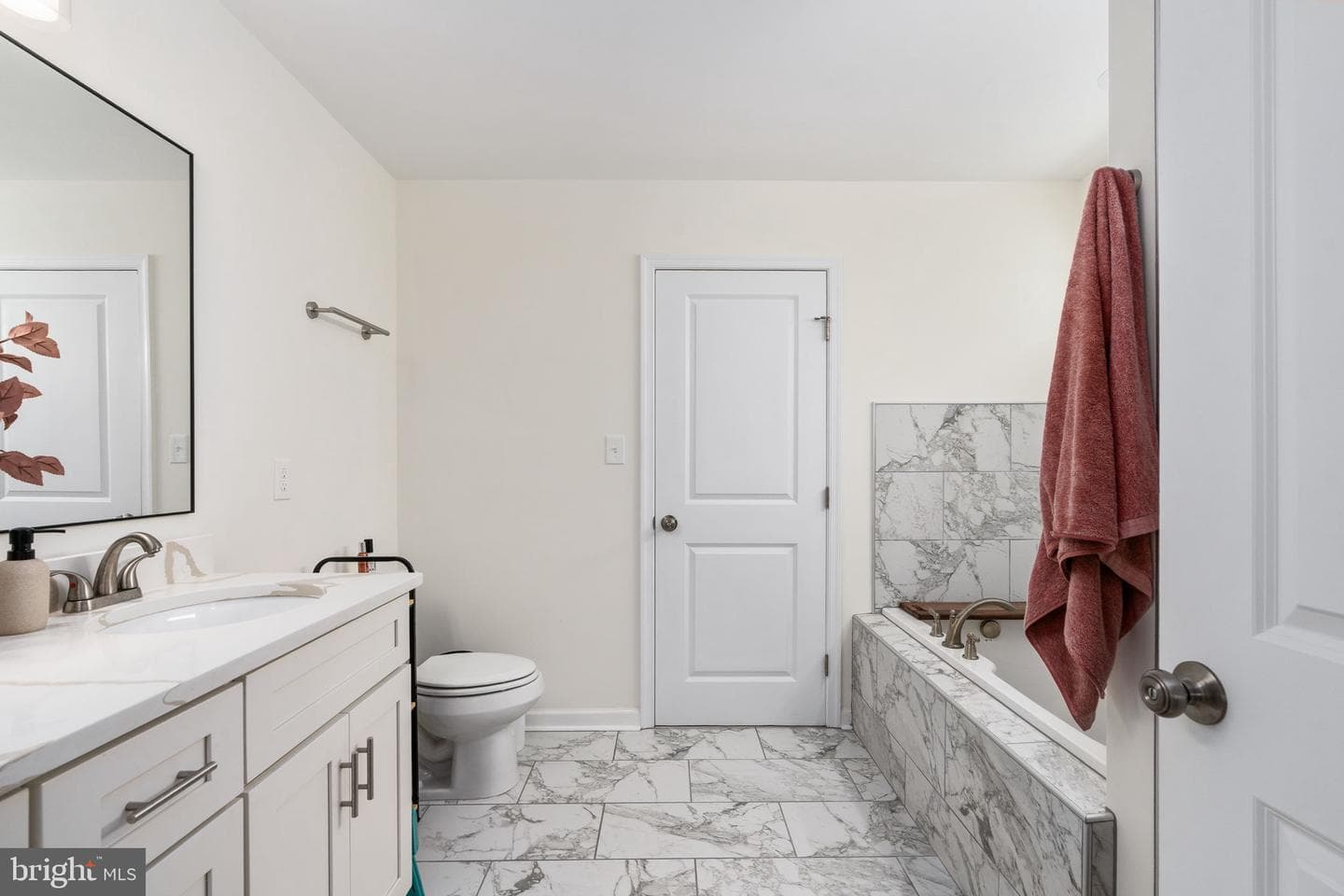 174 Shorewood Dr photo 36