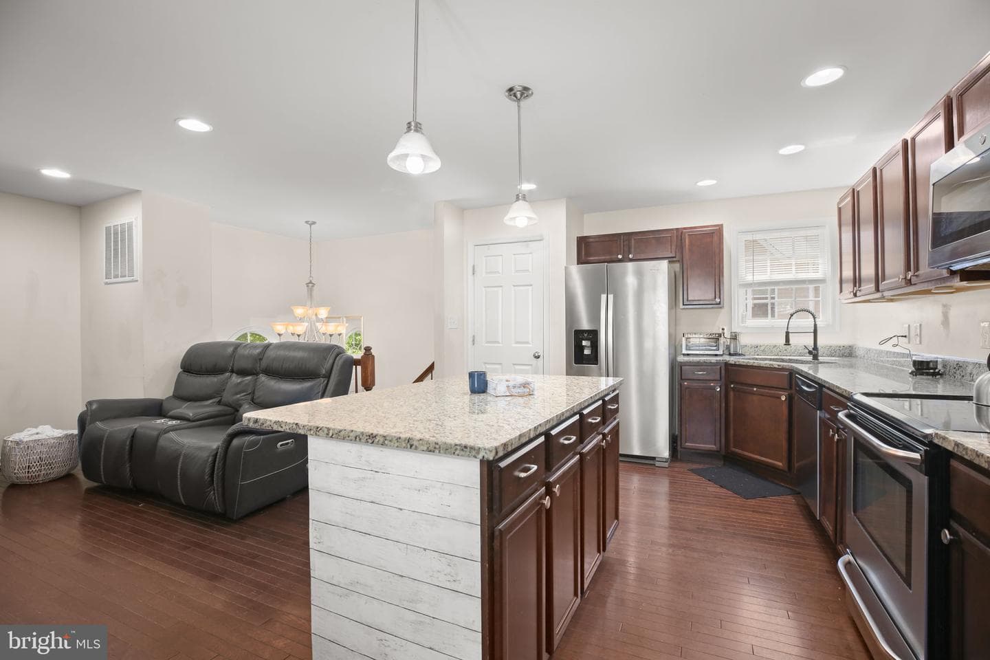 317 12th Street photo 6