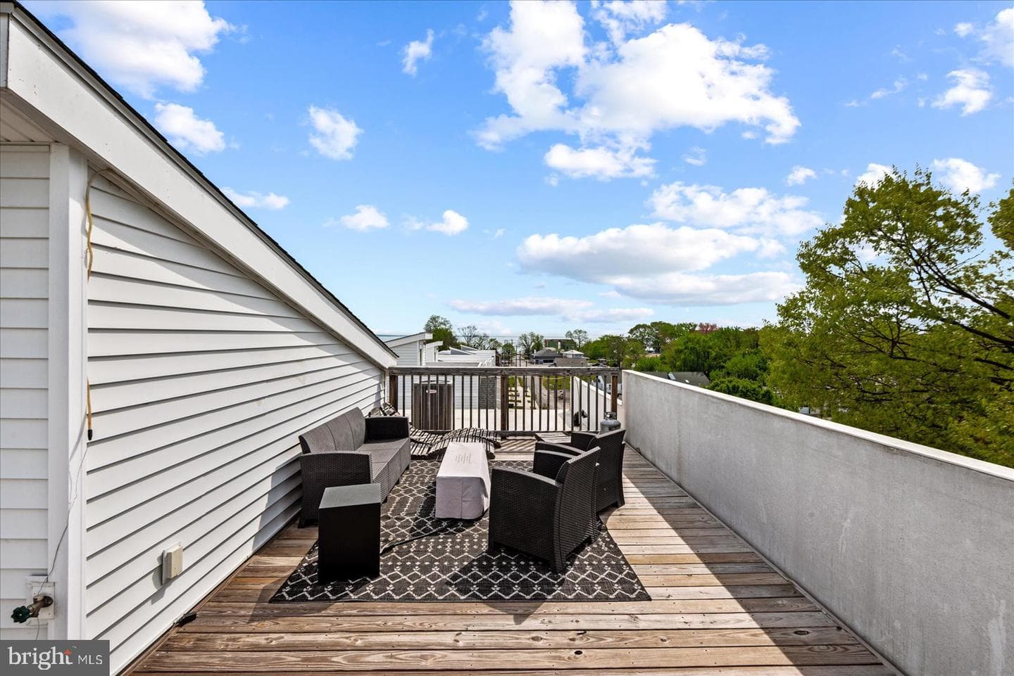 300 Douglas Avenue photo 31
