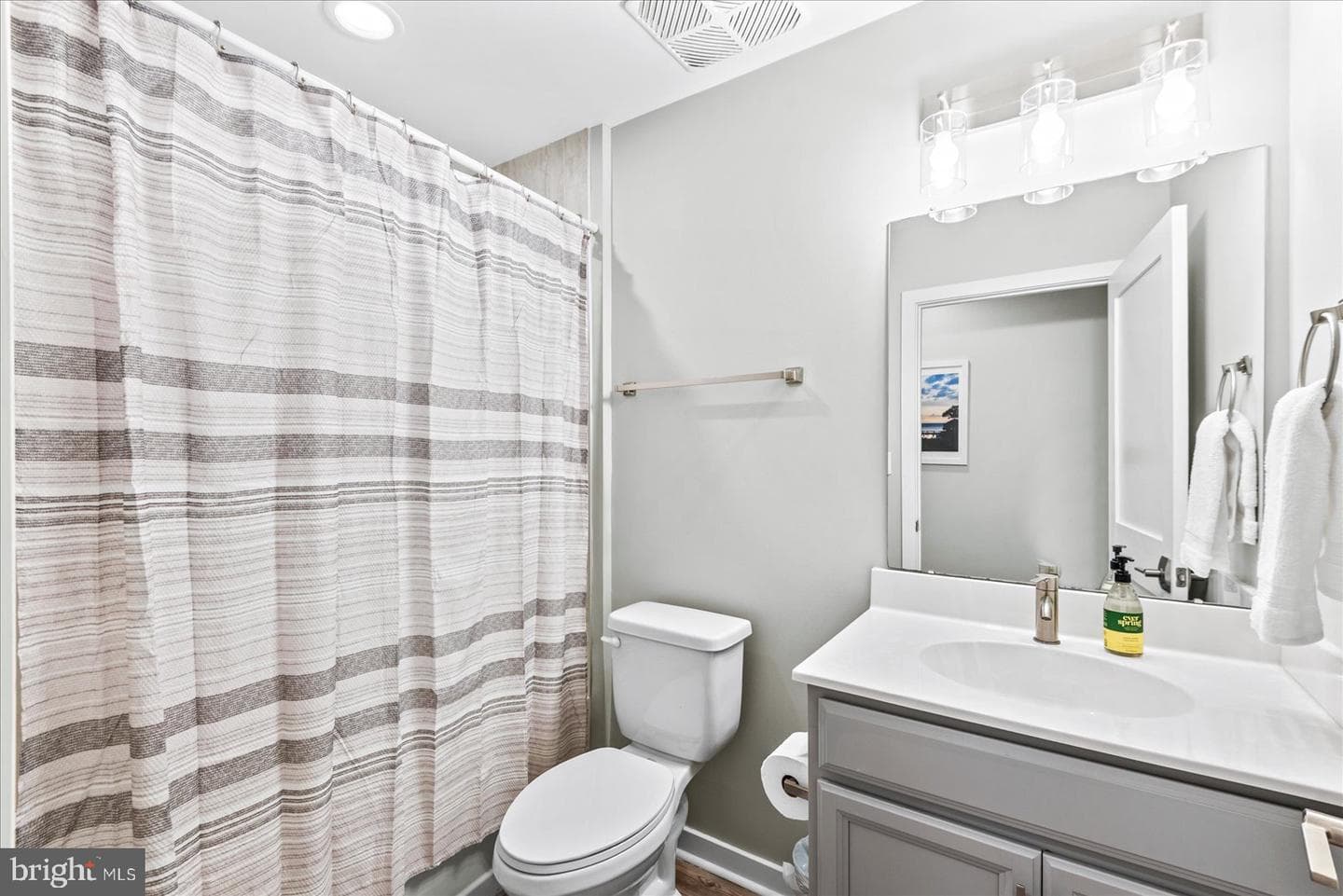 300 Douglas Avenue photo 8