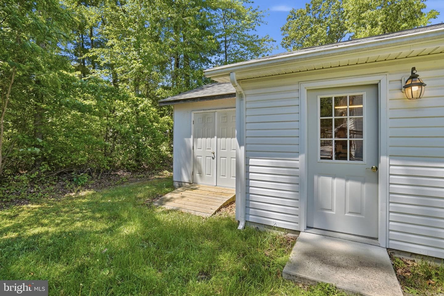 275 Monticello photo 24