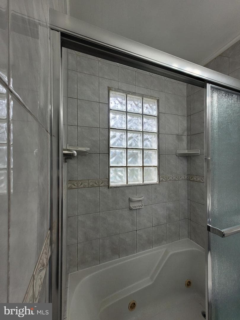 244 6th Street photo 20