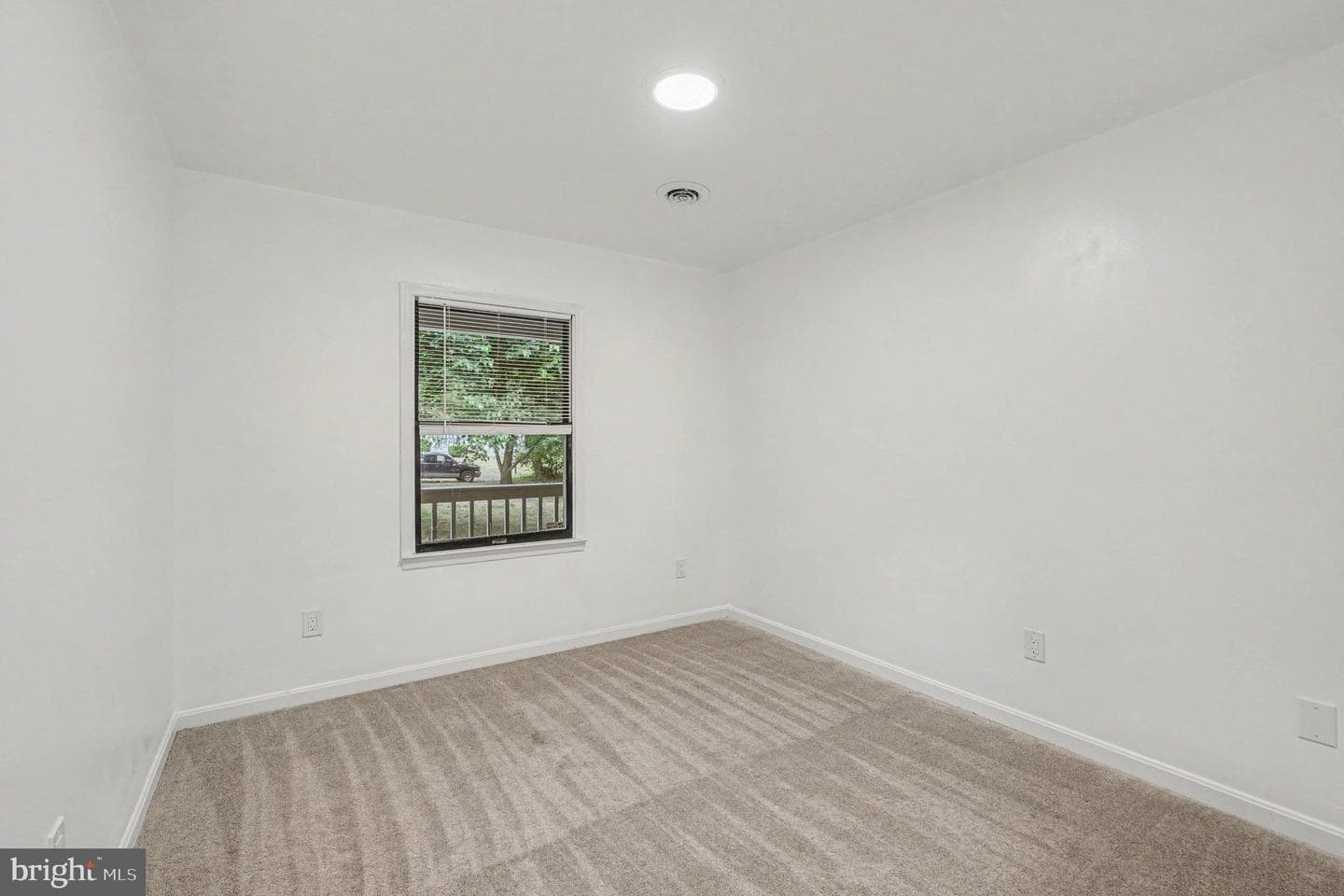 78 Woodmount Dr photo 17