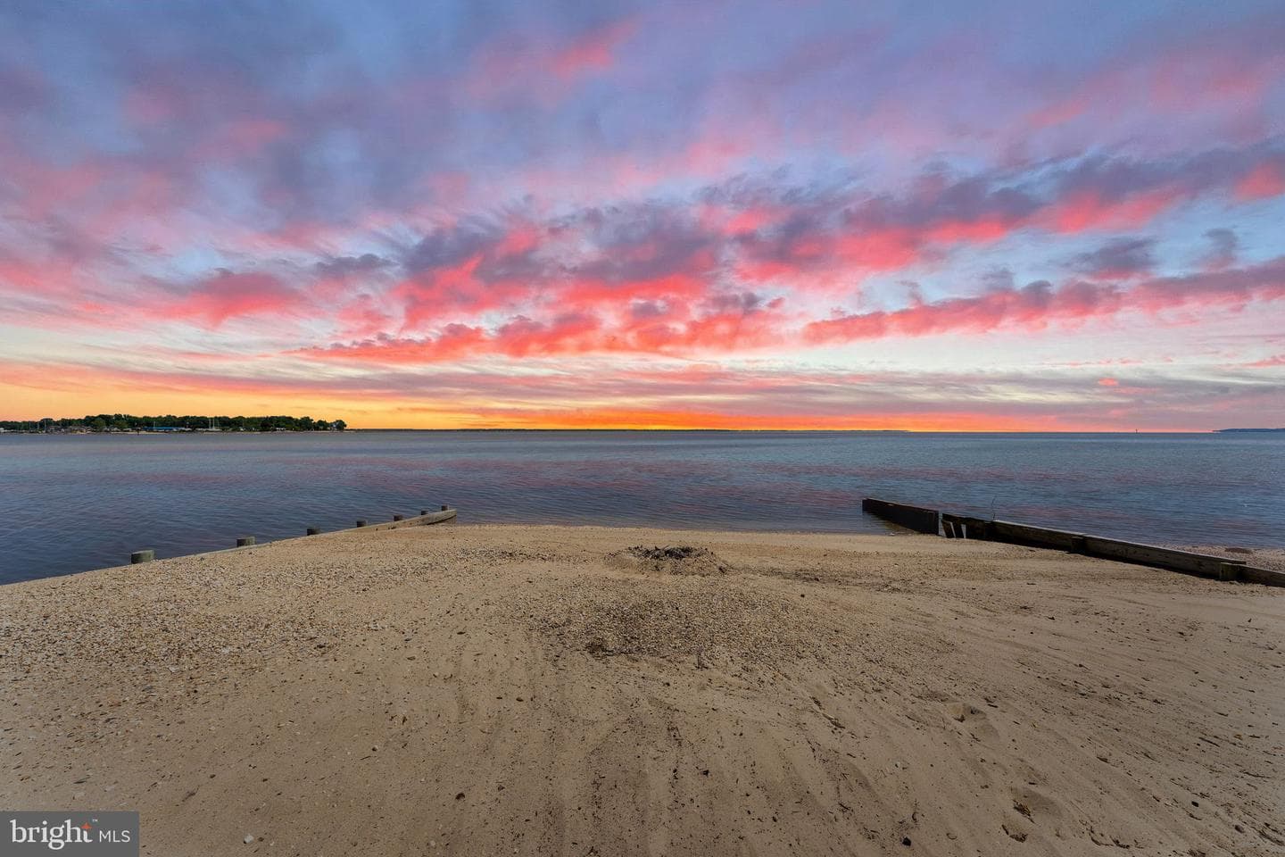 222 Shore Drive photo 7