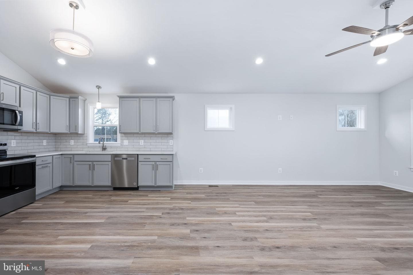 390 Monticello Drive photo 16