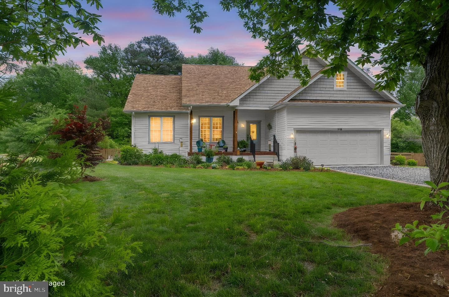 1016 Royal Way photo 1