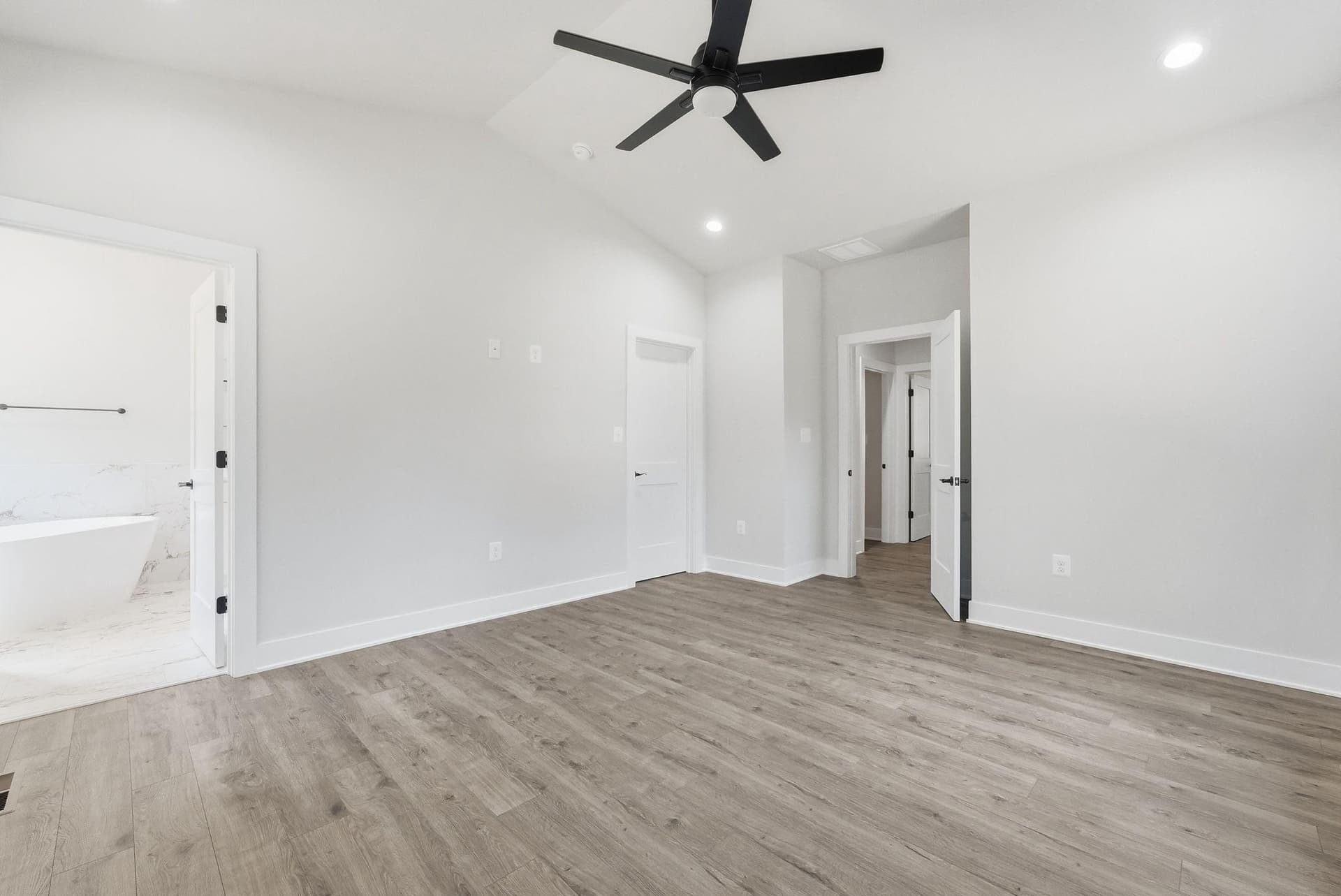 60 Sweetbriar Lane photo 28