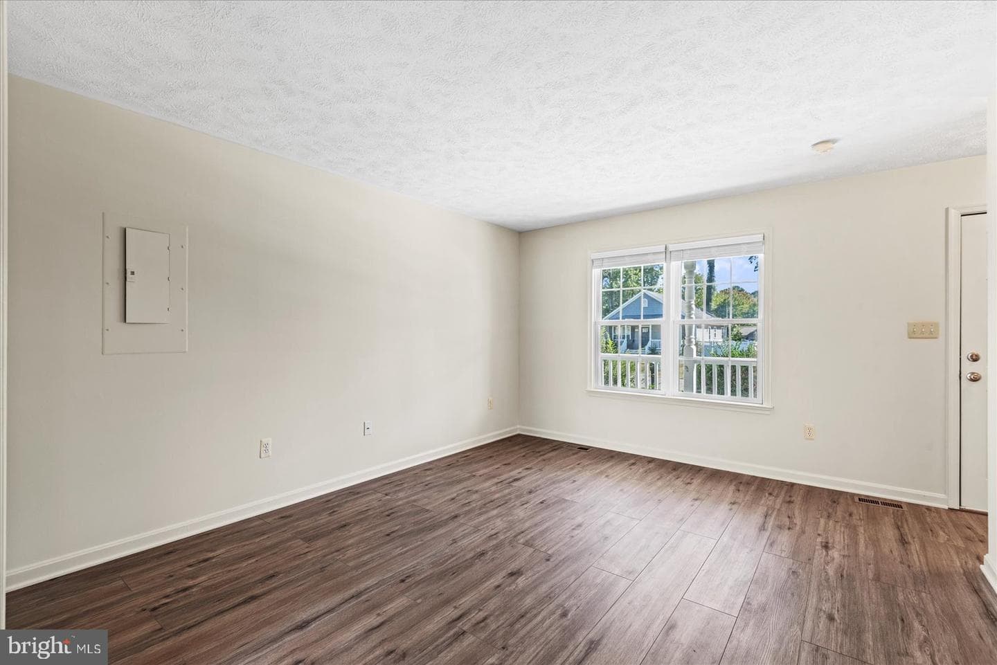 321 3rd Street photo 10