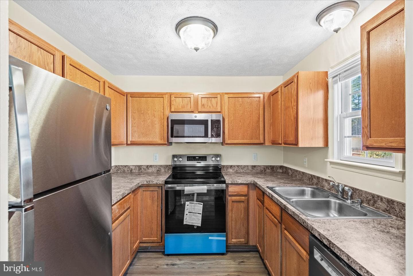 321 3rd Street photo 15