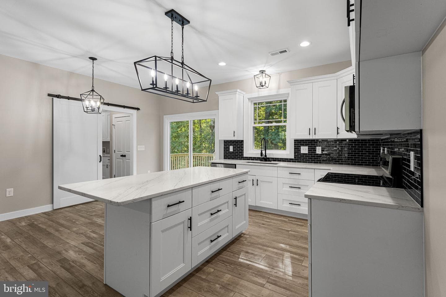 54 Bay Pointe Drive photo 8