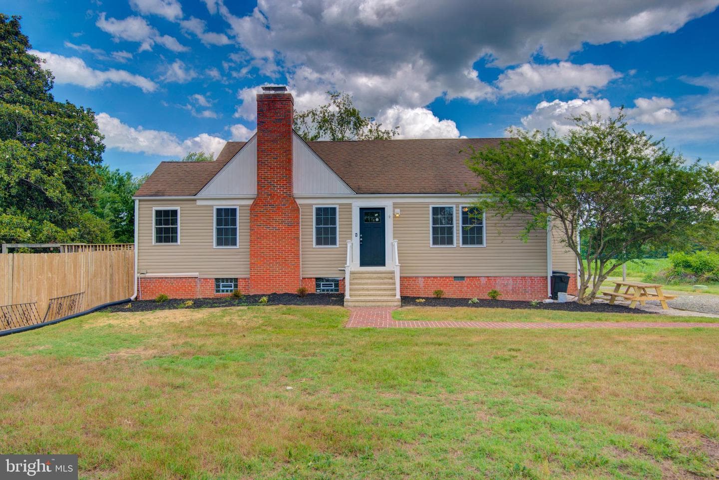 20532 Ridge Rd photo 2