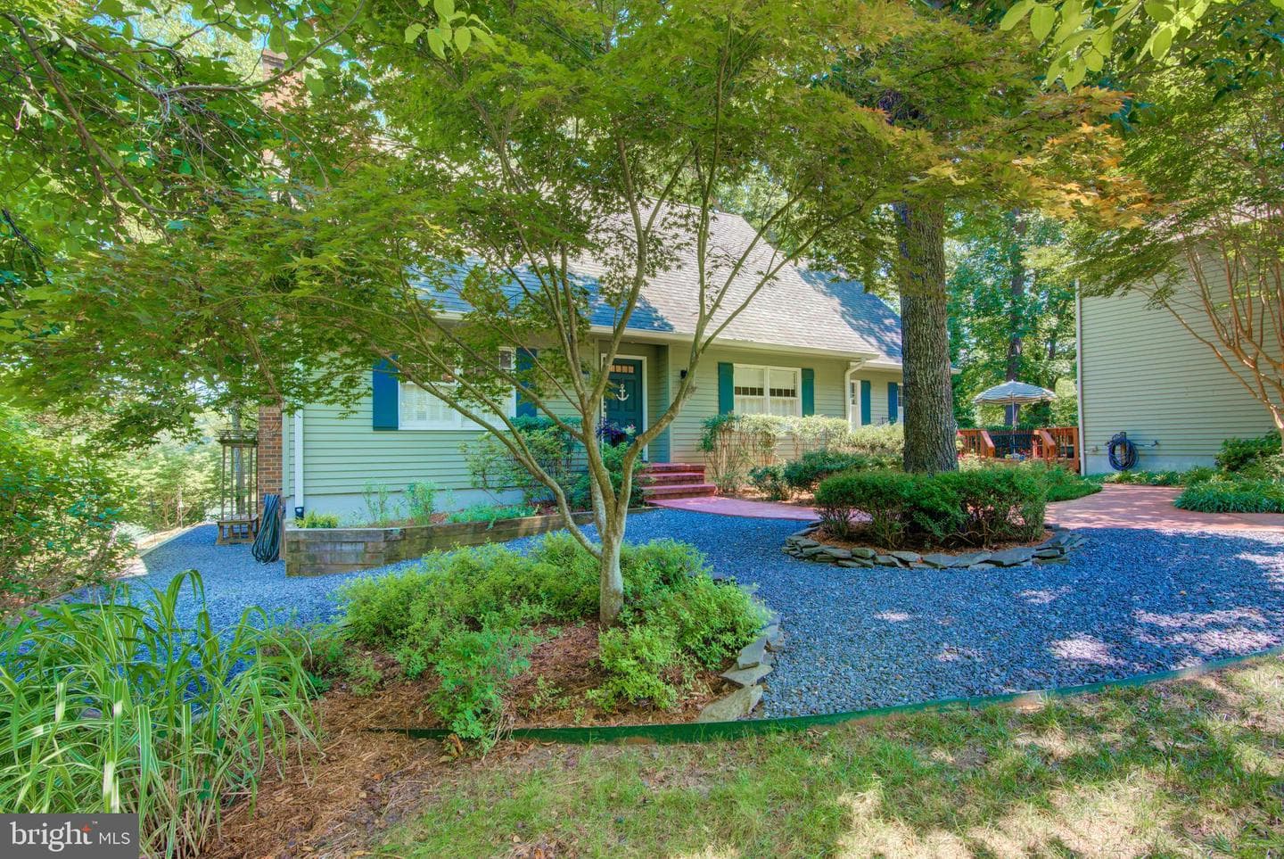 579 Bay Pointe Drive photo 38