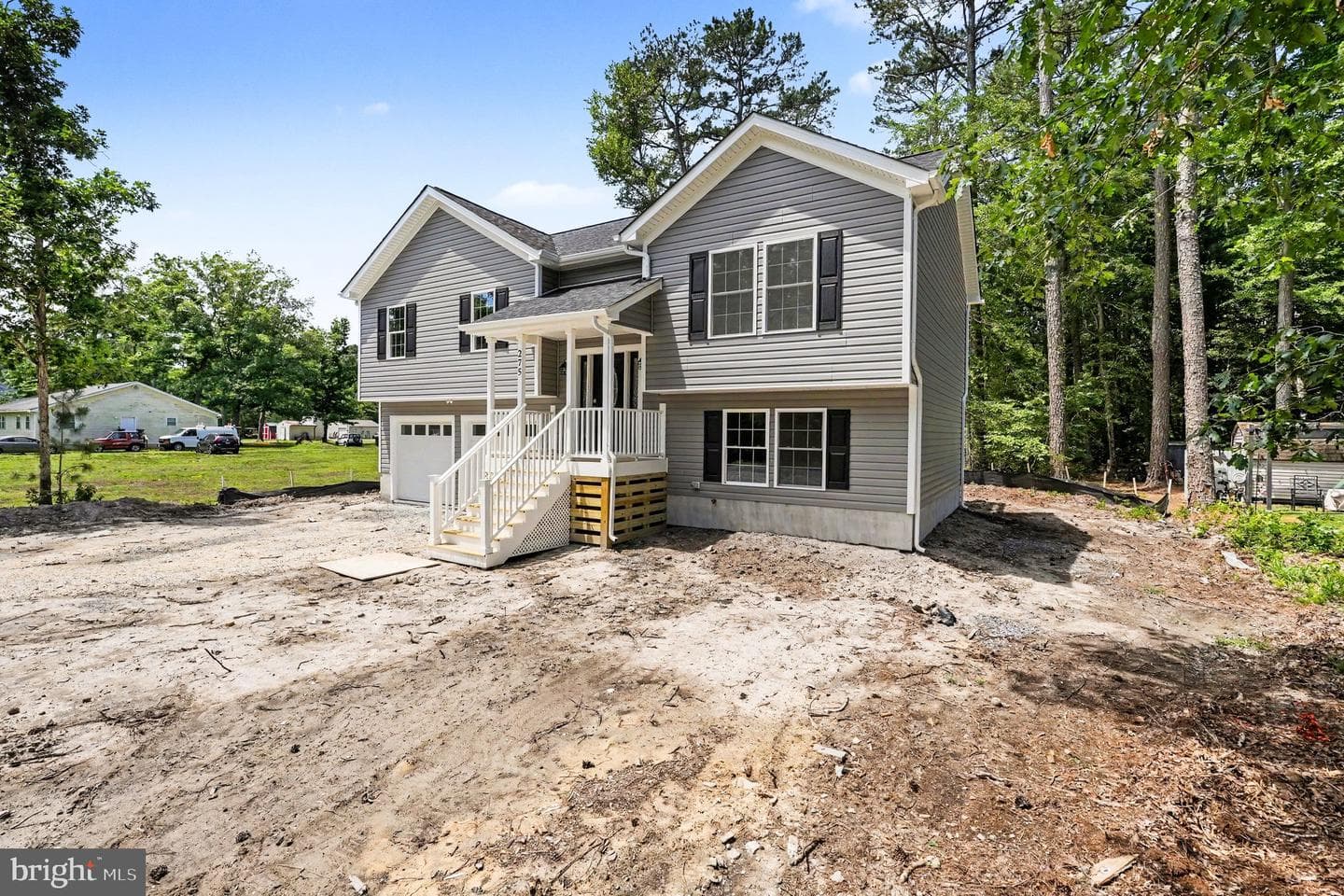 275 Greenway Dr photo 3