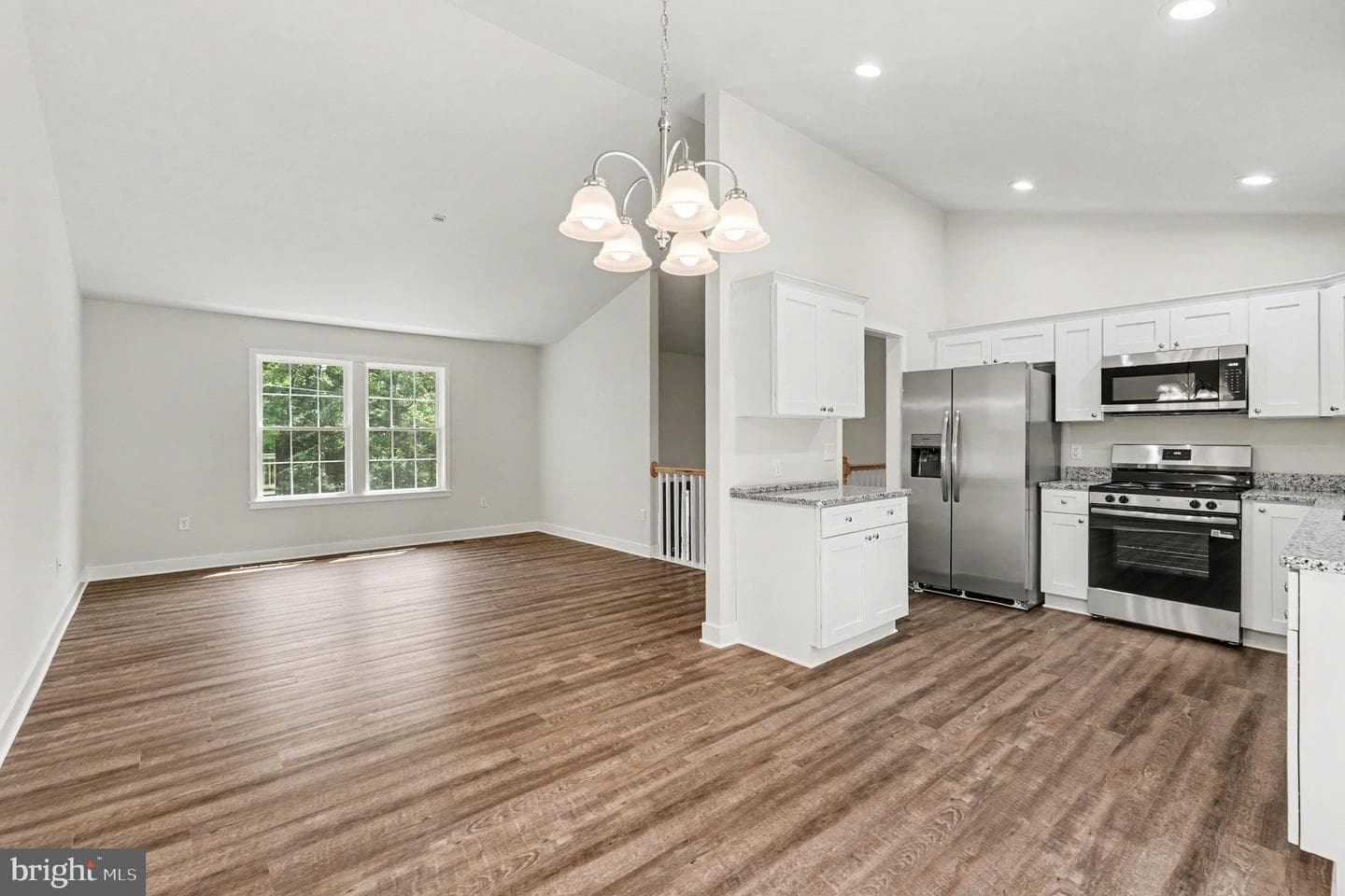 275 Greenway Dr photo 8