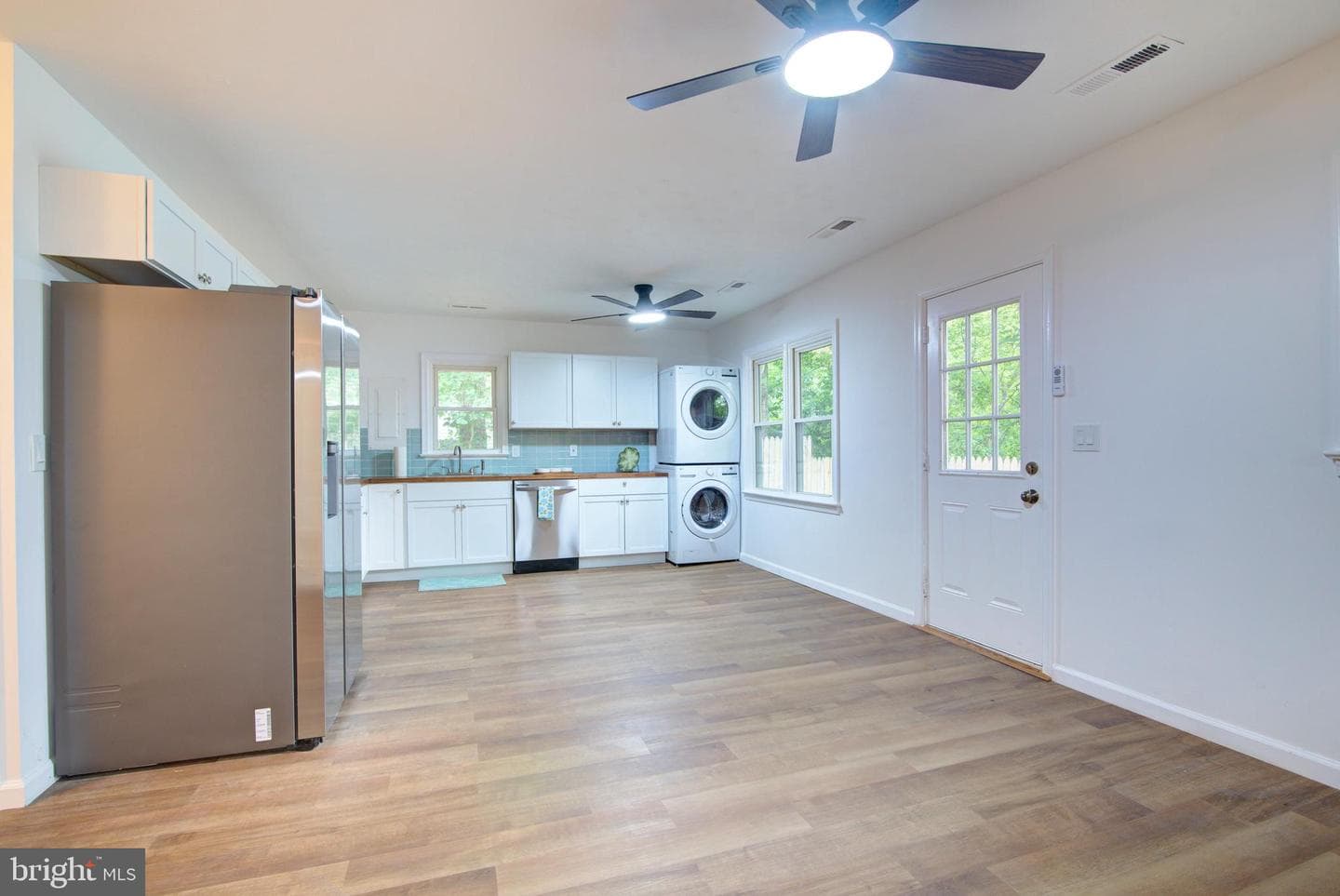 107 Federalist Way photo 20