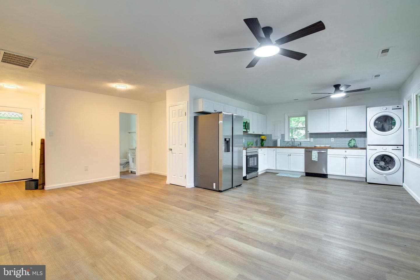 107 Federalist Way photo 26