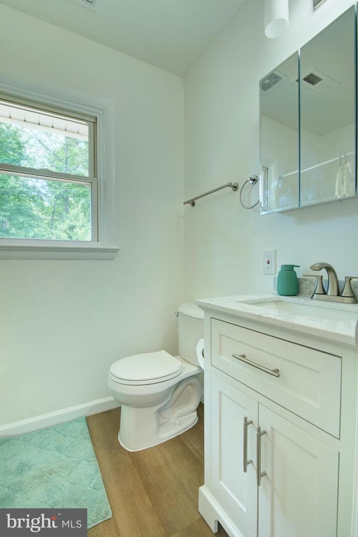 107 Federalist Way photo 6