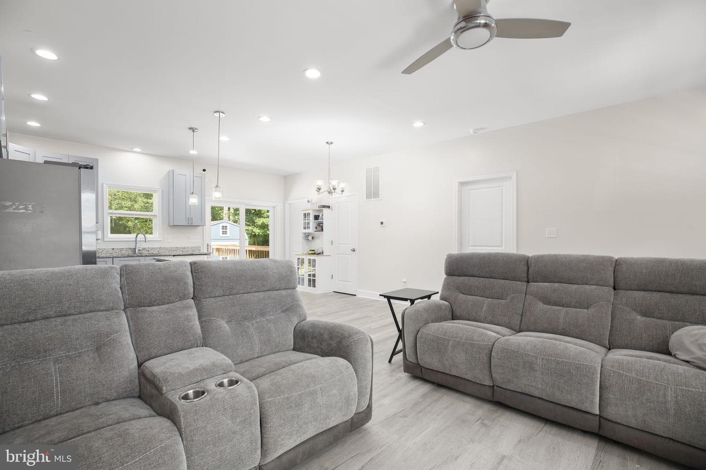 1129 Albrough Boulevard photo 3