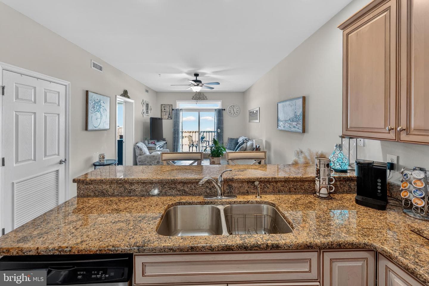 103 N Irving Avenue #404 photo 14