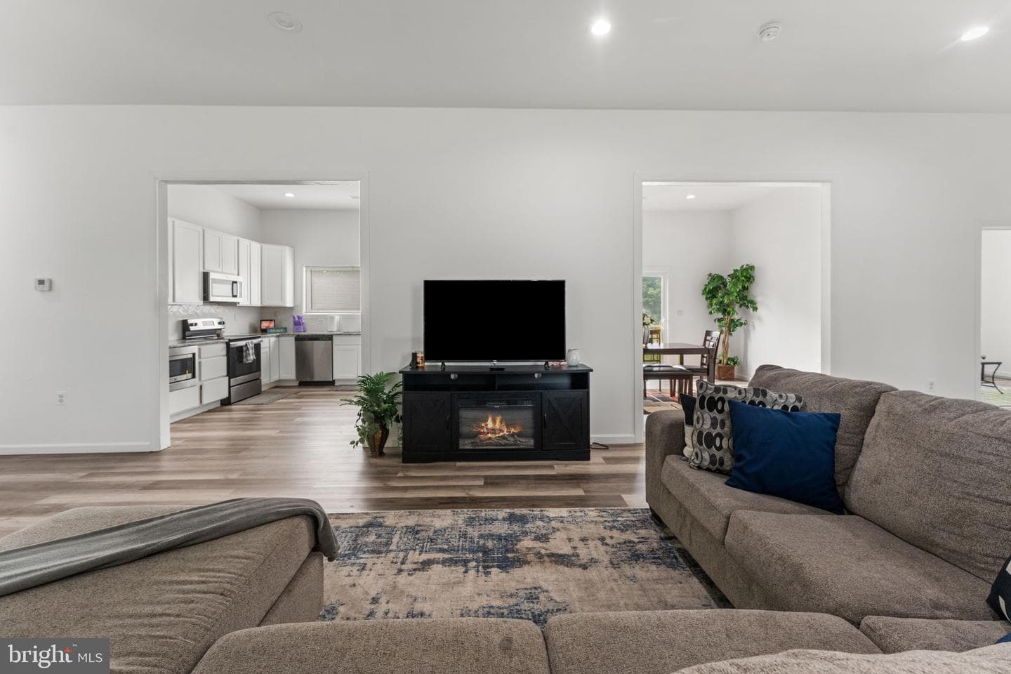 148 Matthews Cove photo 28