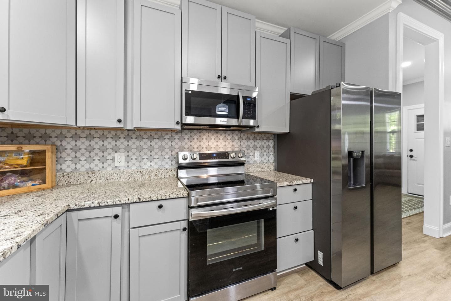 115 Erica Drive photo 4