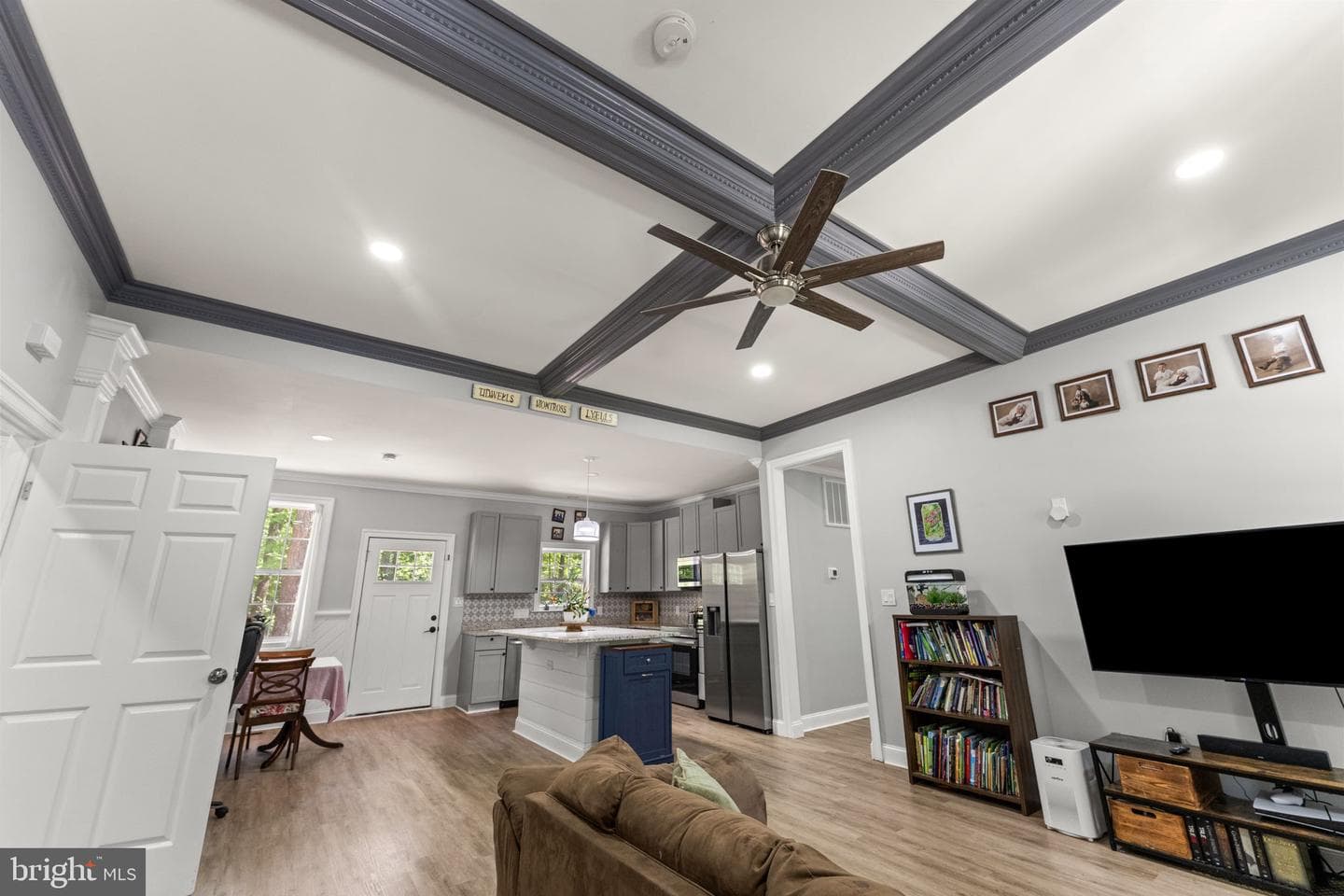115 Erica Drive photo 8
