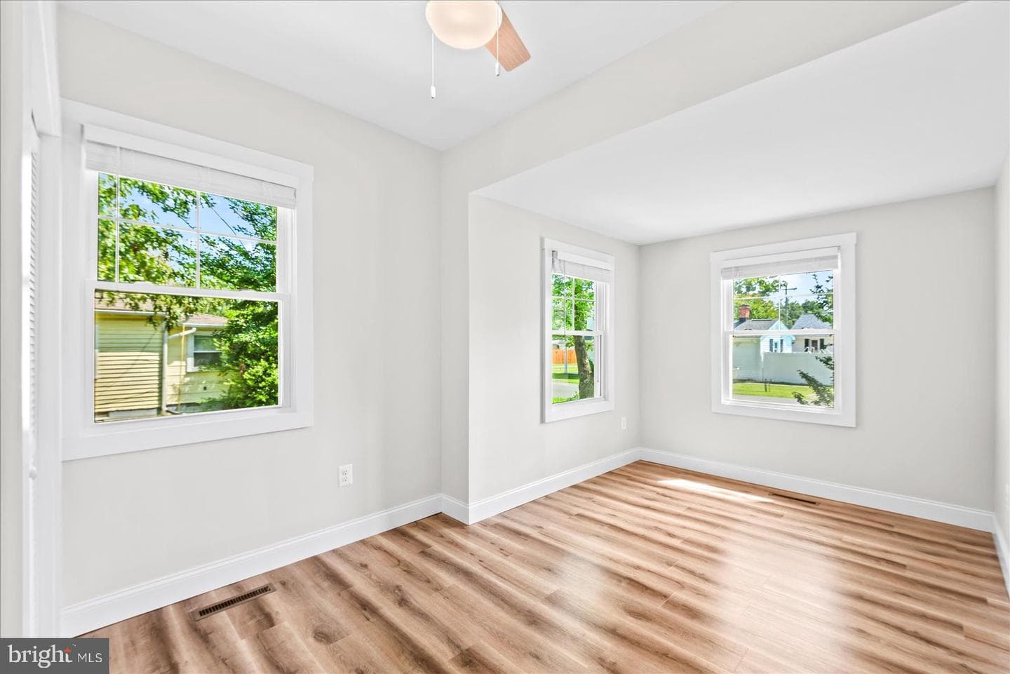 505 Monroe Bay Avenue photo 28