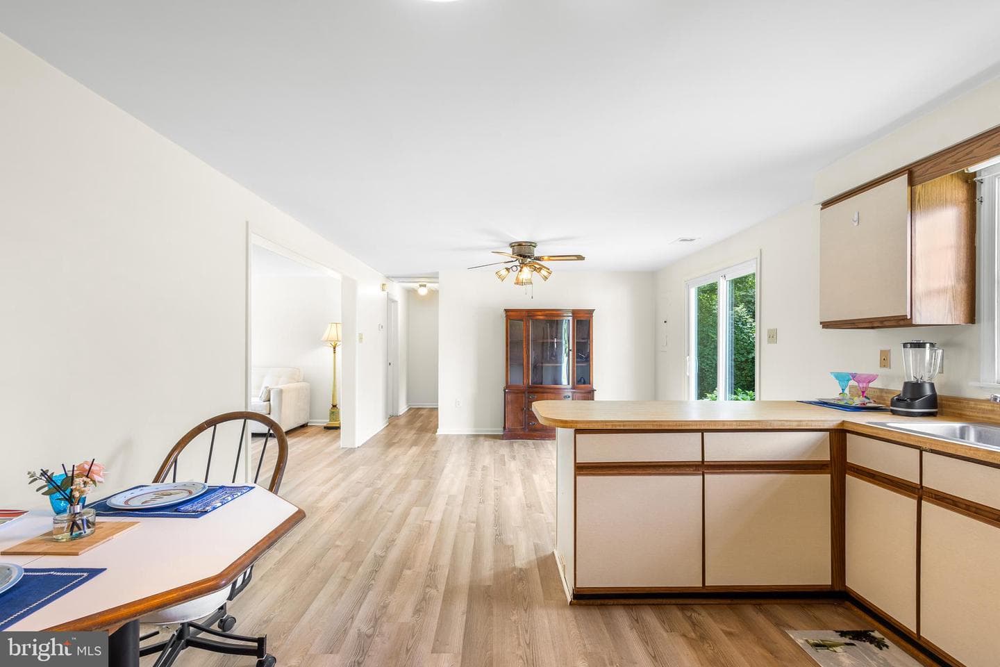 827 Travelers Rest photo 18