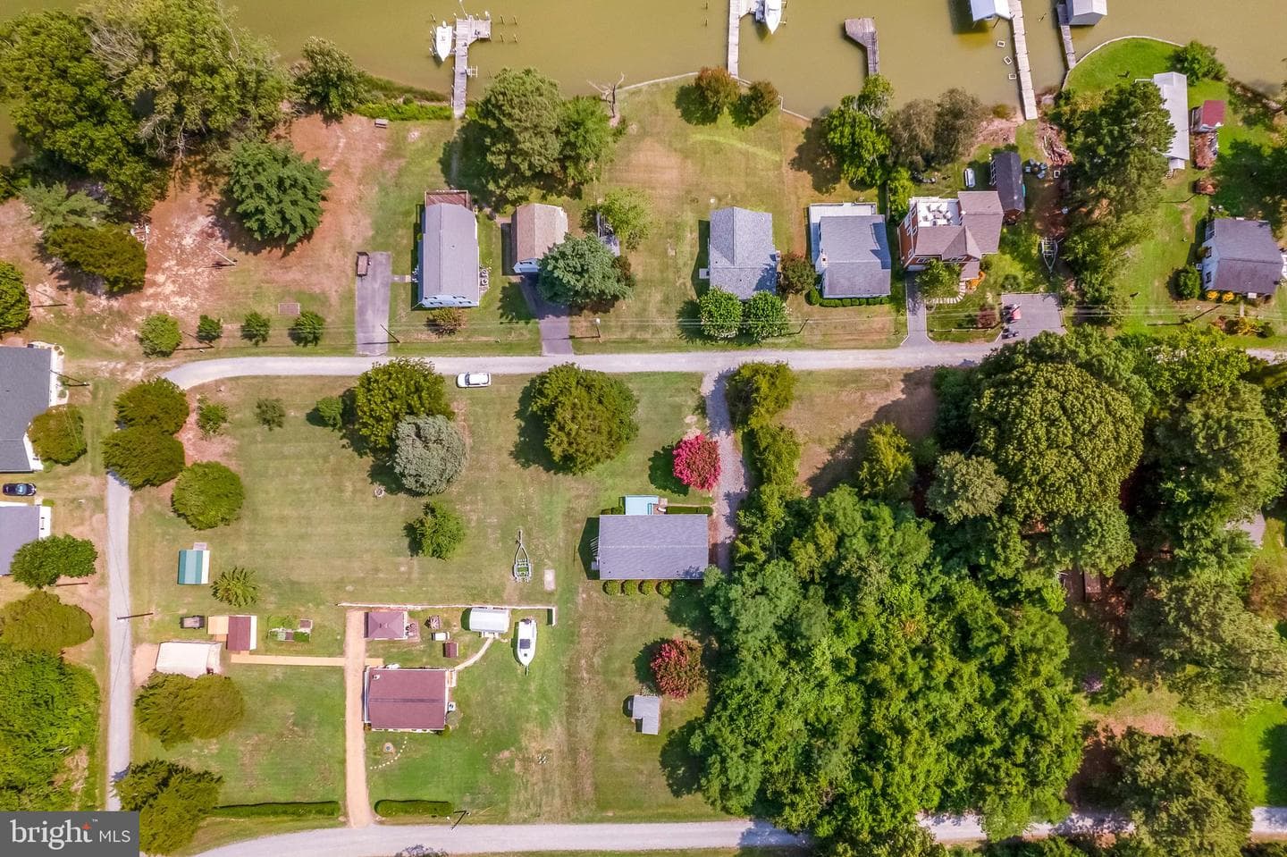 827 Travelers Rest photo 34