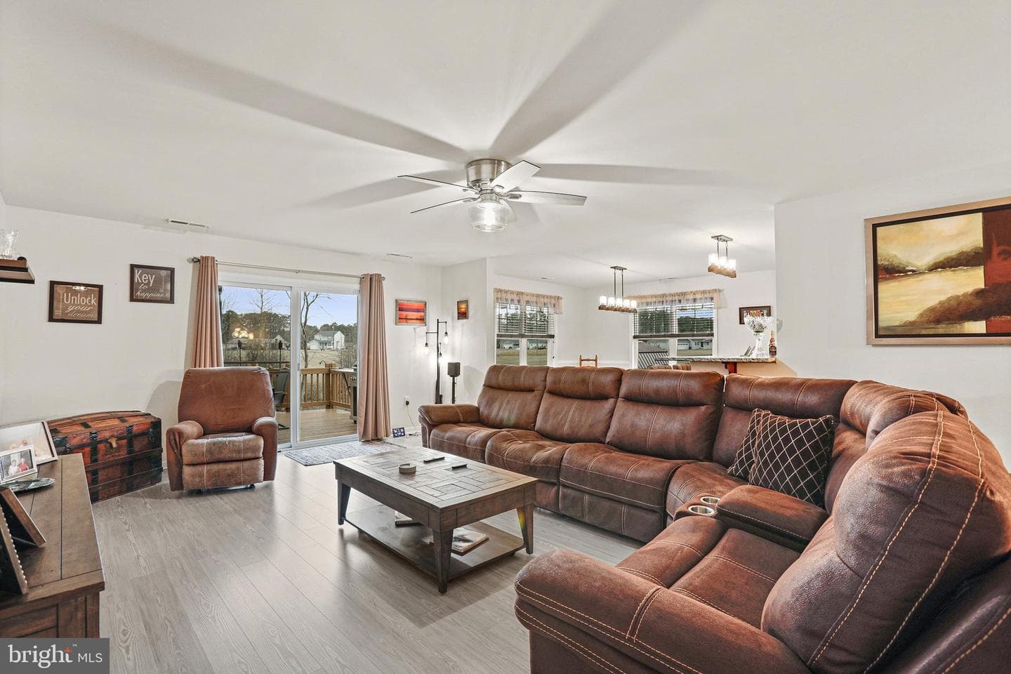 84 Cove Lane photo 8