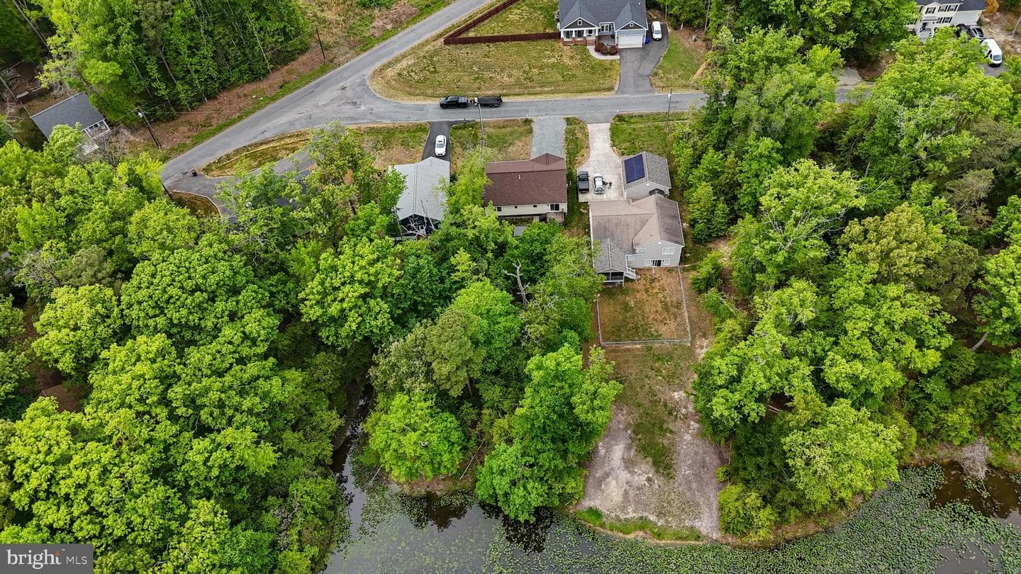 32 Placid Rd photo 15