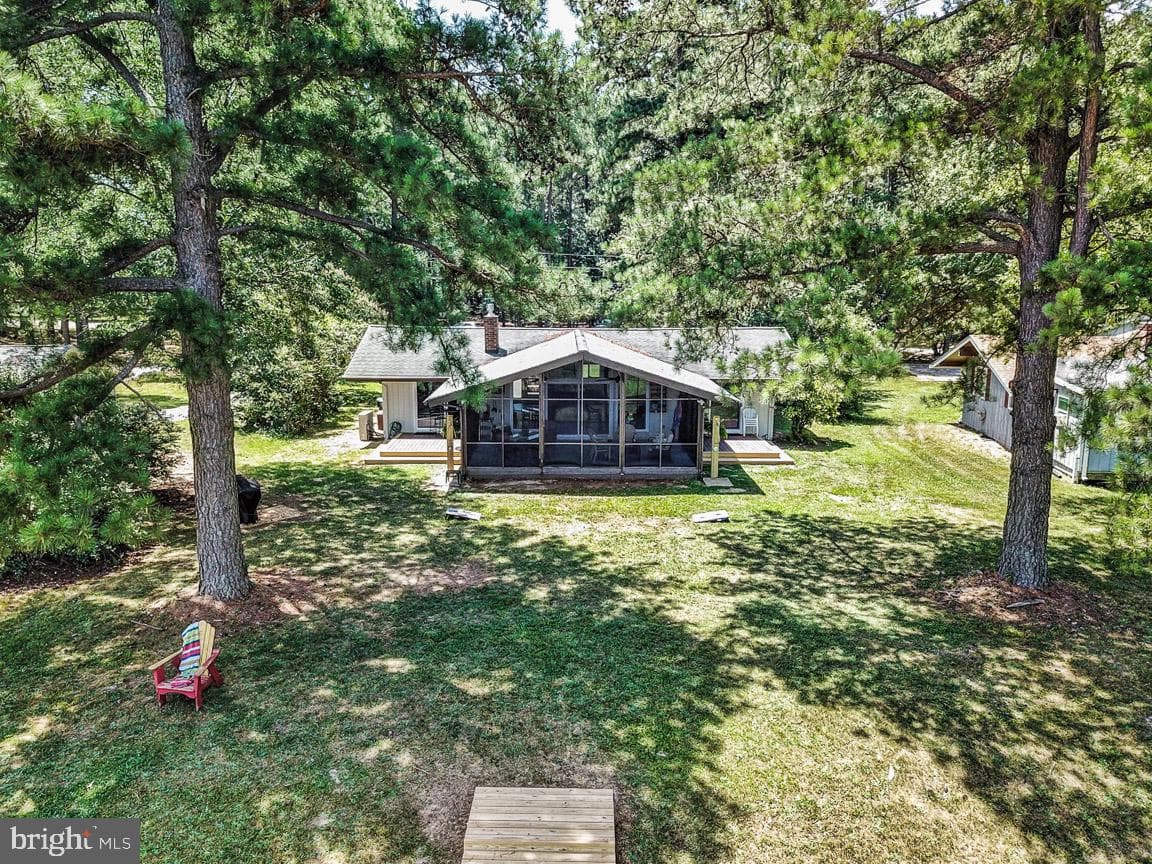 781 N Glebe Road photo 1