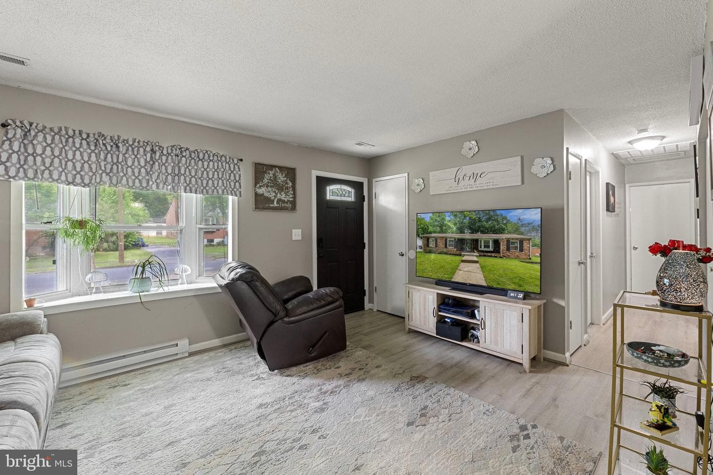 24 Montague Circle photo 4
